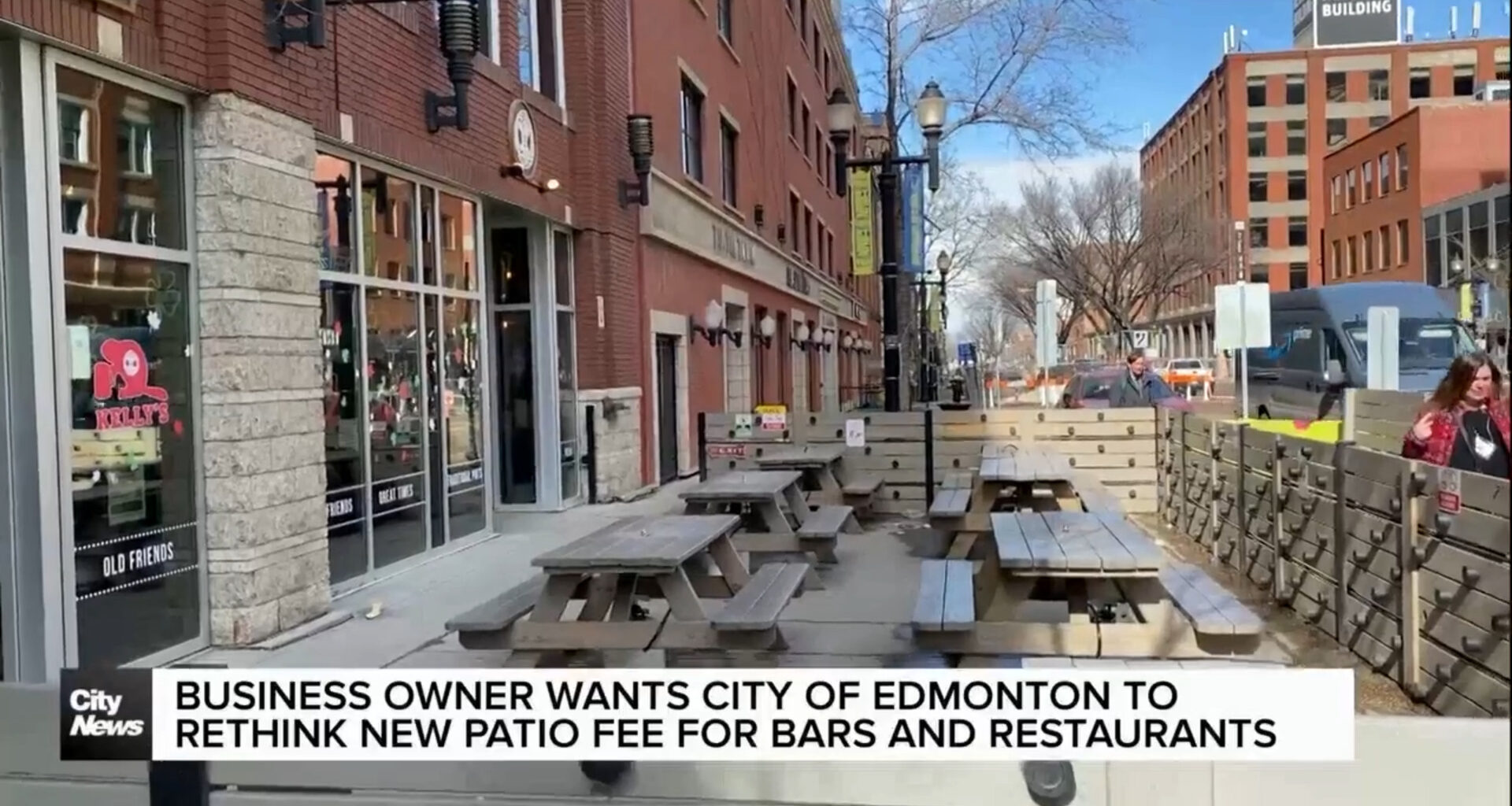 Business owner wants city of Edmonton to rethink new patio fee for bars and restaurants