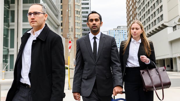 Calls for judge to apologize to officers in Umar Zameer case 'not appropriate': legal experts