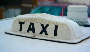 Winnipeg taxi driver punched, chased by knife-wielding attacker in hotel parking lot