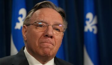 François Legault to stay on as MNA until the end of his mandate