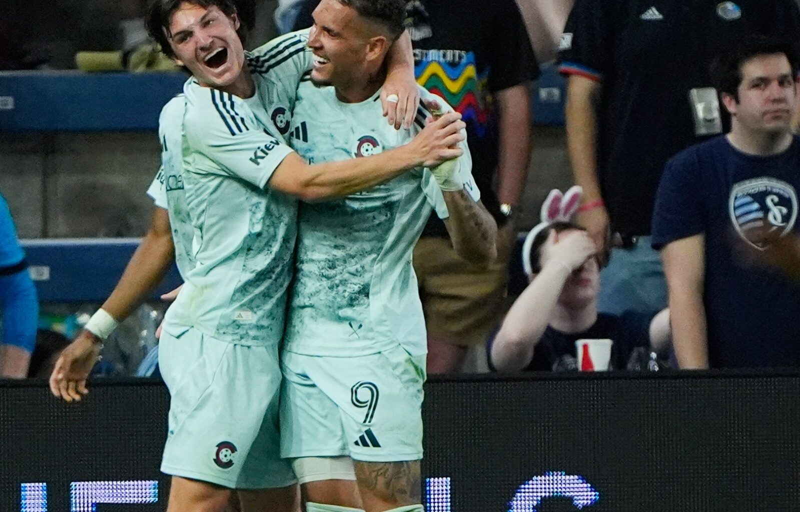 Paxton Aaronson scores twice to propel Rapids to 4-1 victory over Sporting KC – Winnipeg Free Press