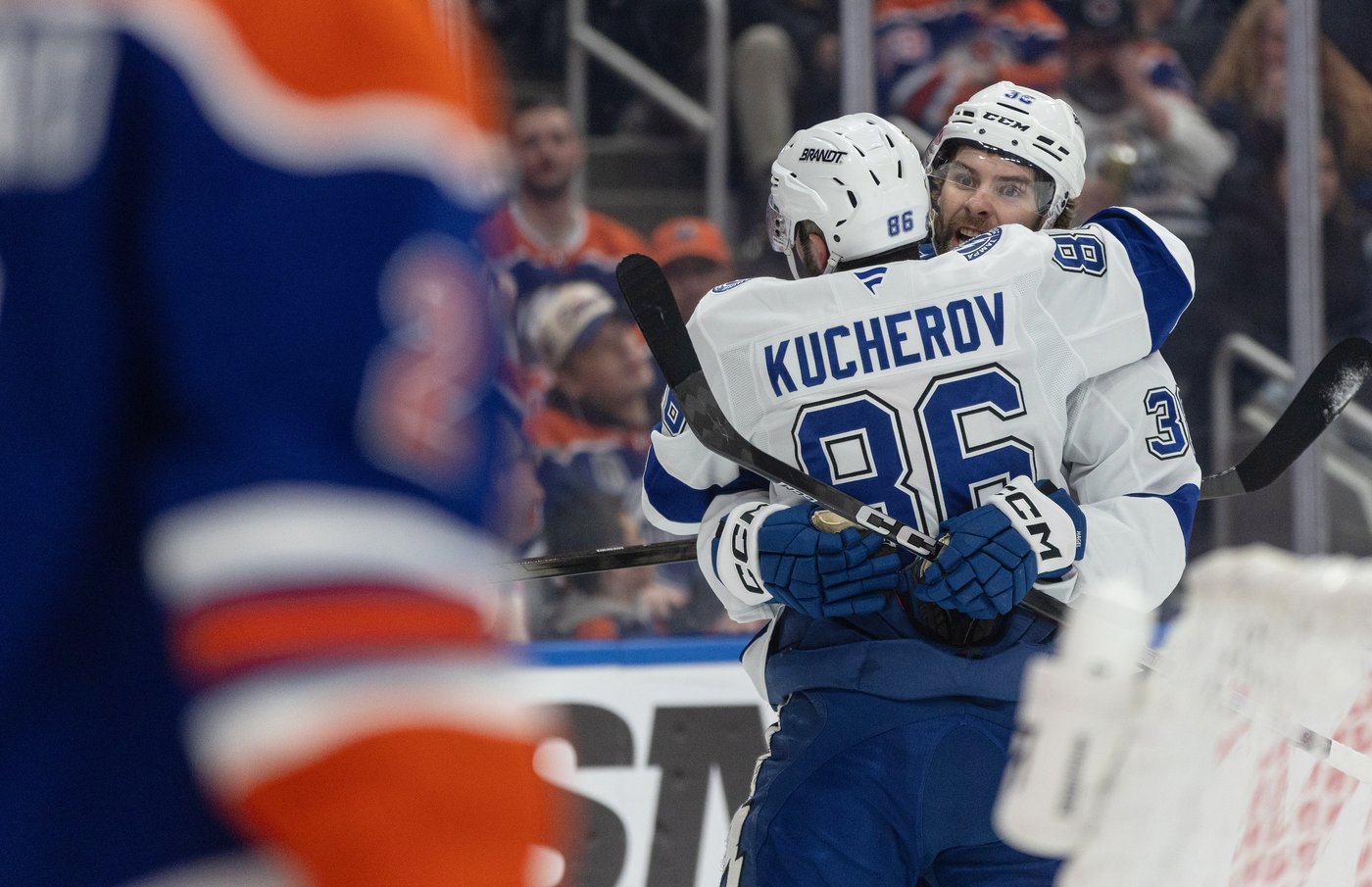 Kucherov continues to impress, leads Lightning and NHL scoring race
