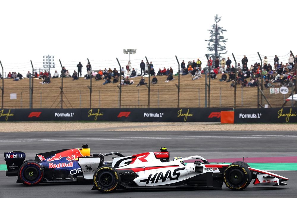 Max Verstappen, Red Bull Racing, Oliver Bearman, Haas F1 Team