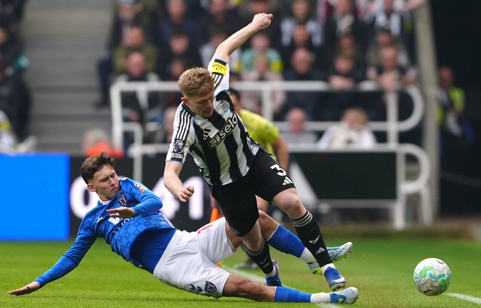 Newcastle vs Sunderland halted after discriminatory abuse from the crowd – Winnipeg Free Press