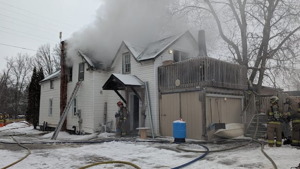 Firefighters battle morning blaze in Manotick