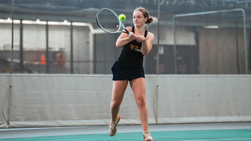 Berns/Clift win again, women's tennis blanked by St. Kate's