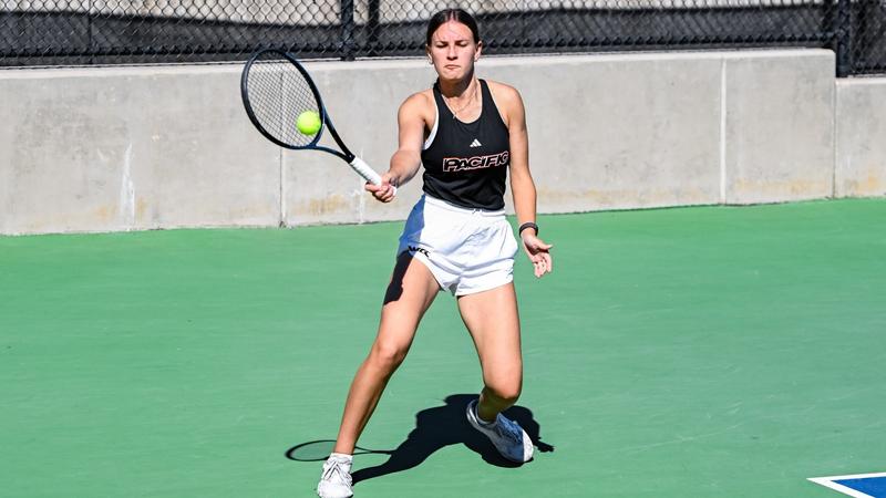 Women’s Tennis Drops Heartbreaker to Saint Mary’s