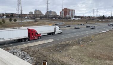 Driver critically injured in Hwy. 403 crash in Mississauga