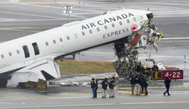 Aviation experts to probe Air Canada flight after fatal crash at LaGuardia Airport | NanaimoNewsNOW