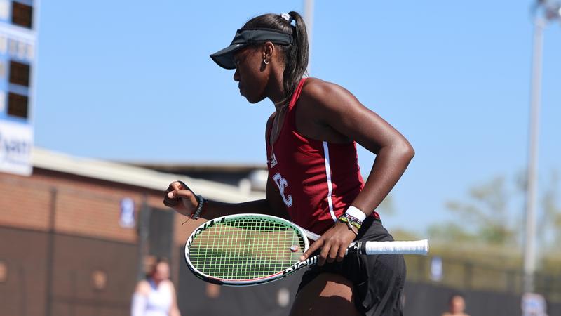 Adidas / Game One Student-Athlete of the Week: Roxy Valdés