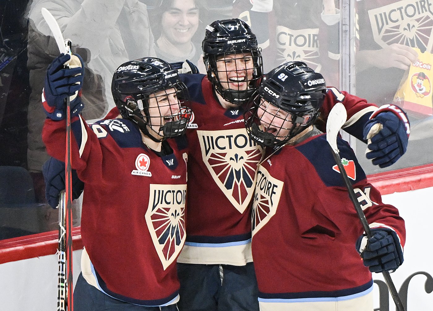 Montréal Victoire place captain Poulin on LTIR, sign defender Mattivi