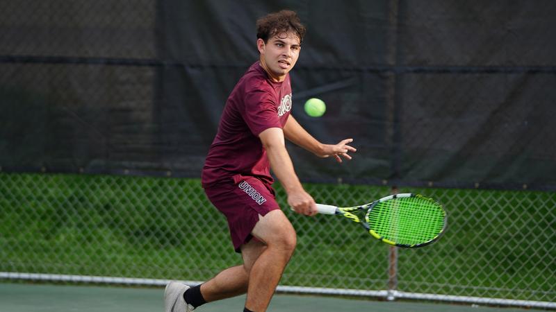 Men's Tennis Outlasts St. Lawrence For Non-Conference Win