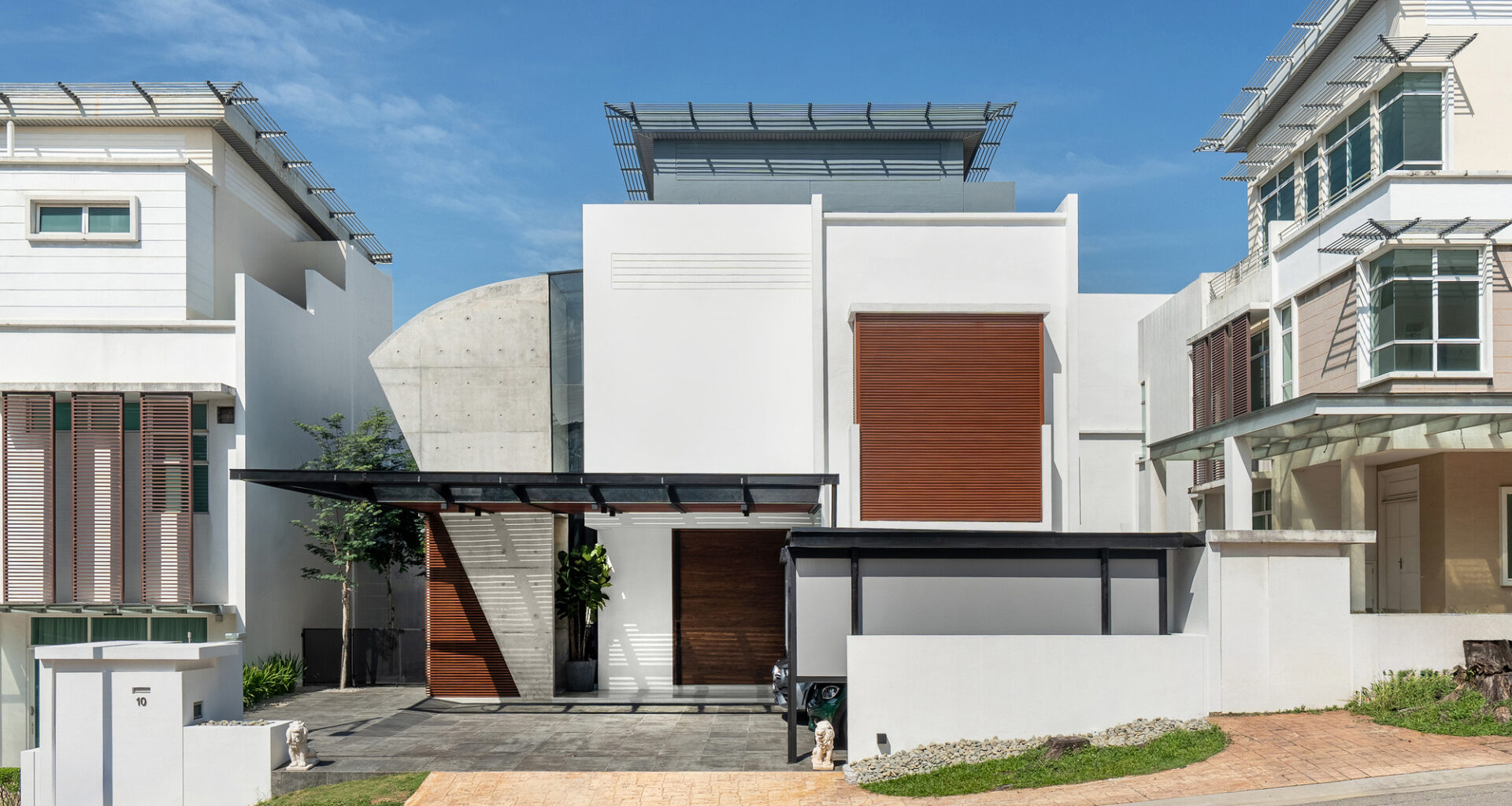 Interface House / Core Design Workshop