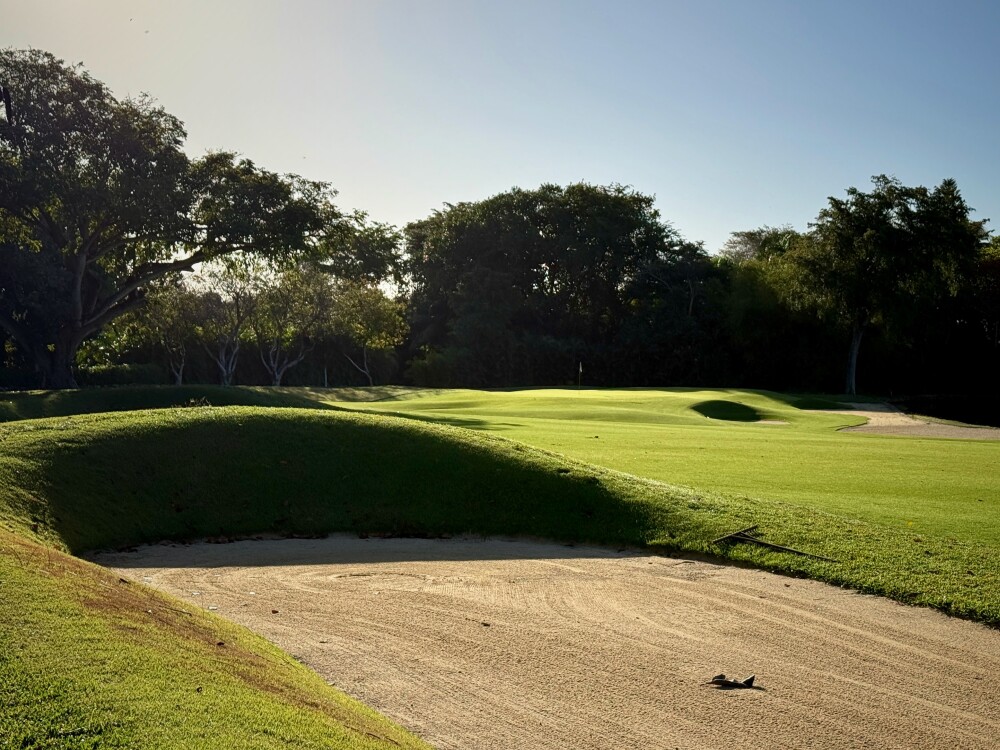 teeth-of-the-dog-14-bunkers.JPG
