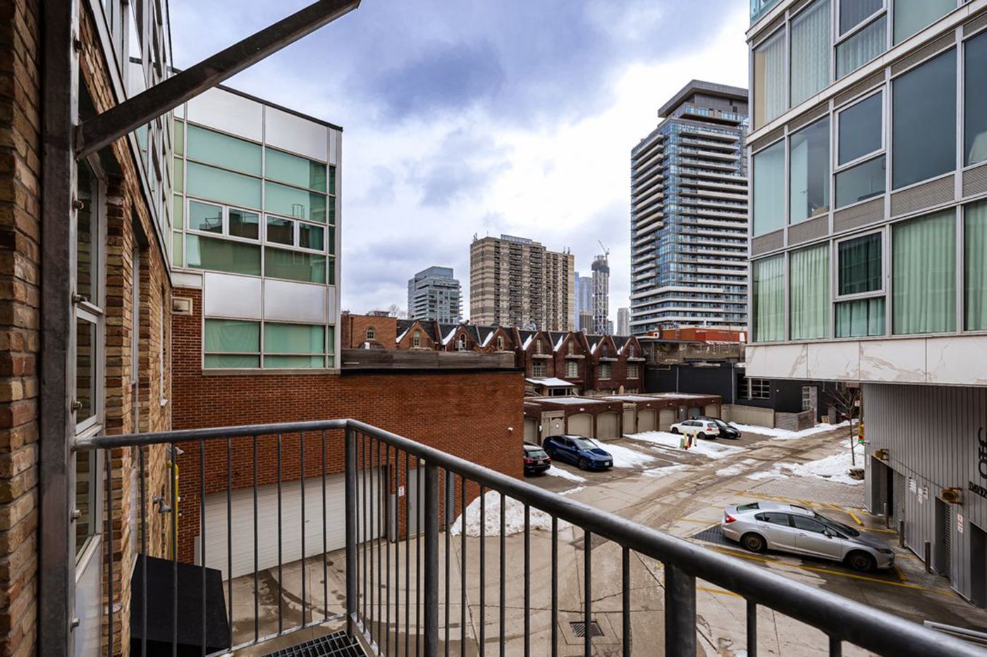 201-113 Dupont Street Toronto