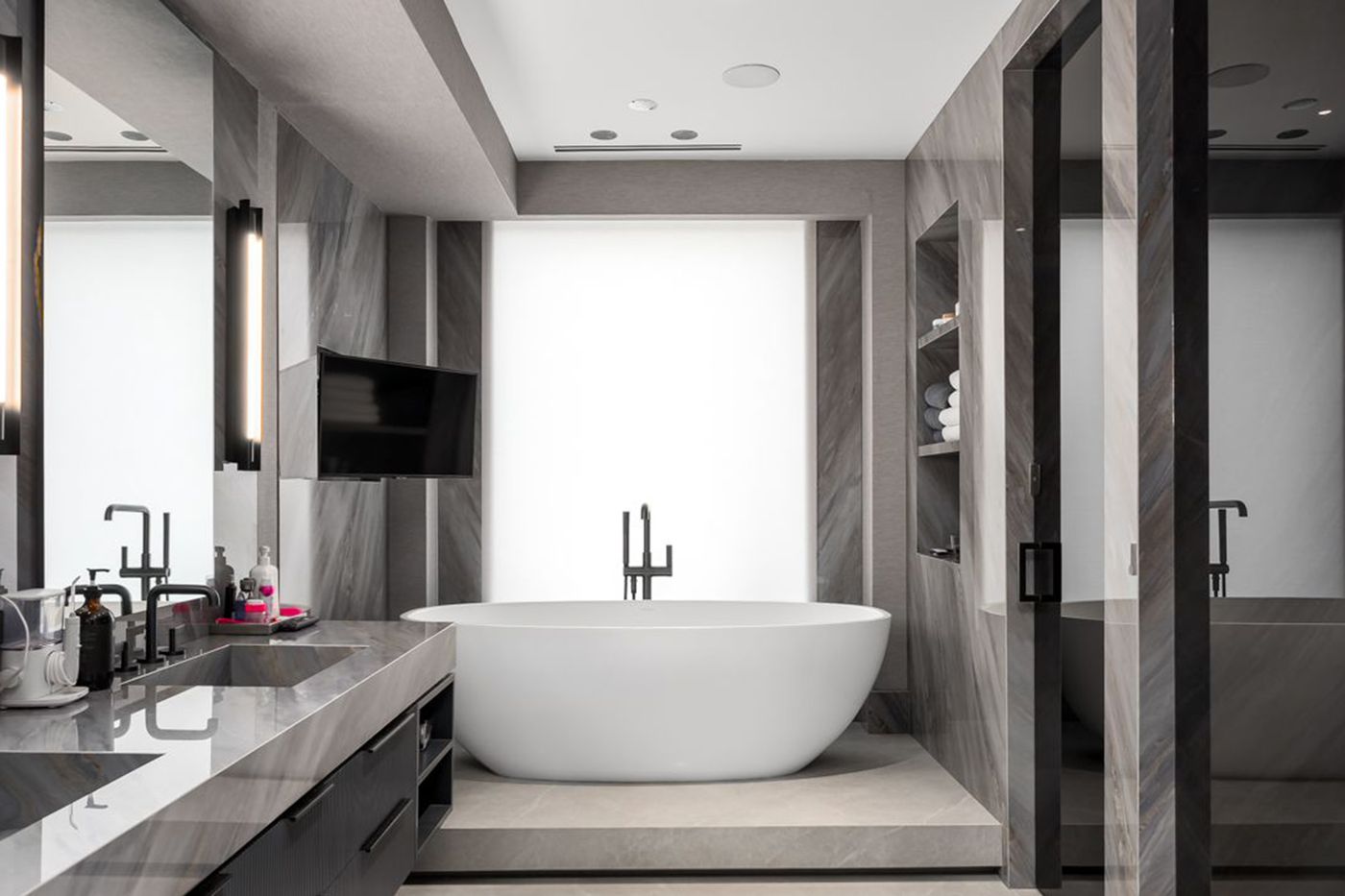 201-113 Dupont Street Toronto