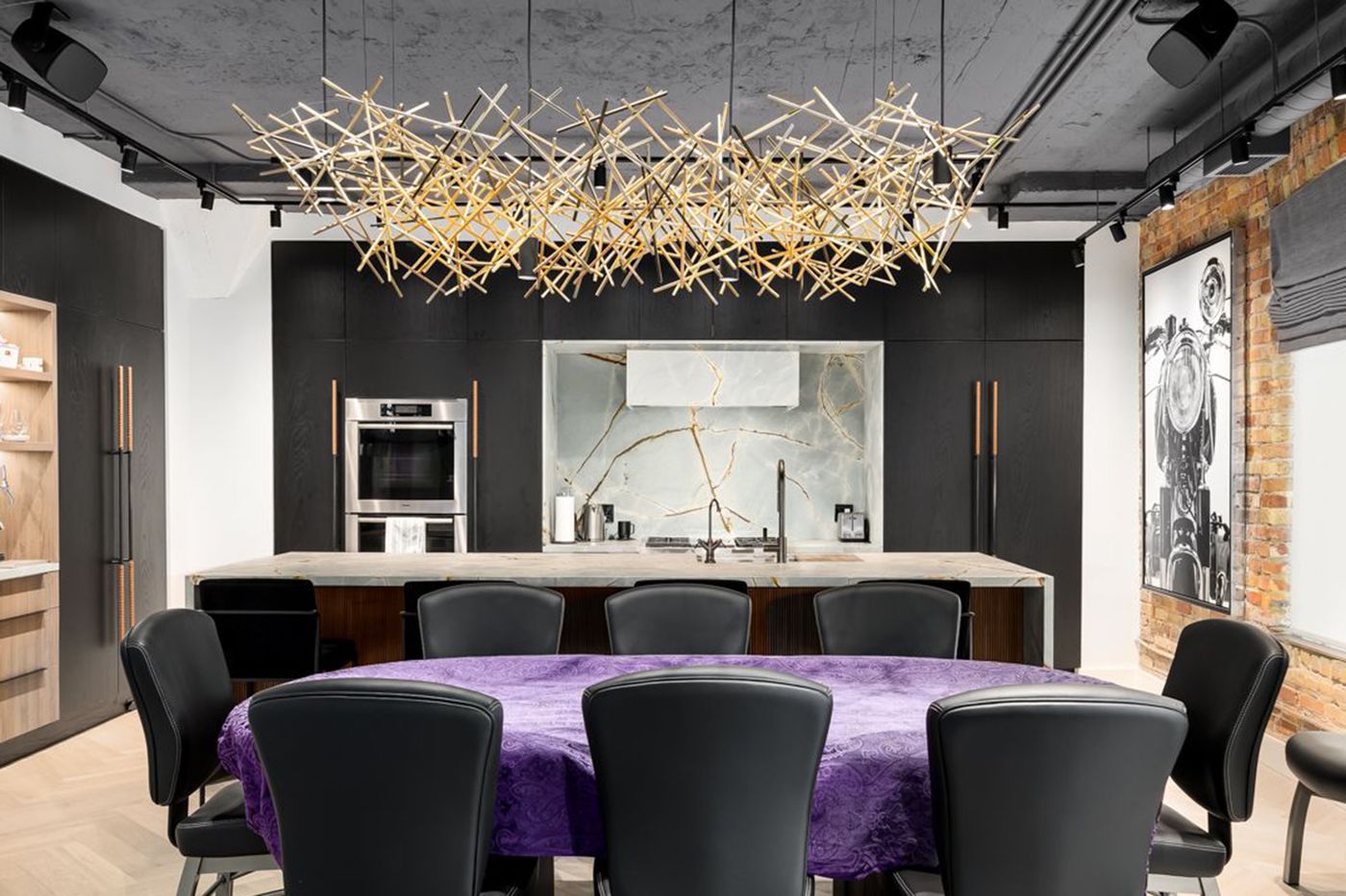 201-113 Dupont Street Toronto