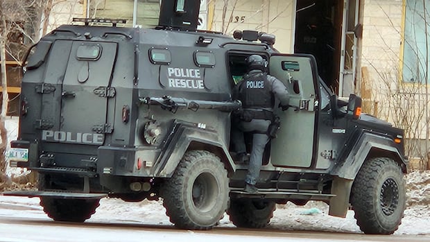 Large police presence in Winnipeg's Osborne Village