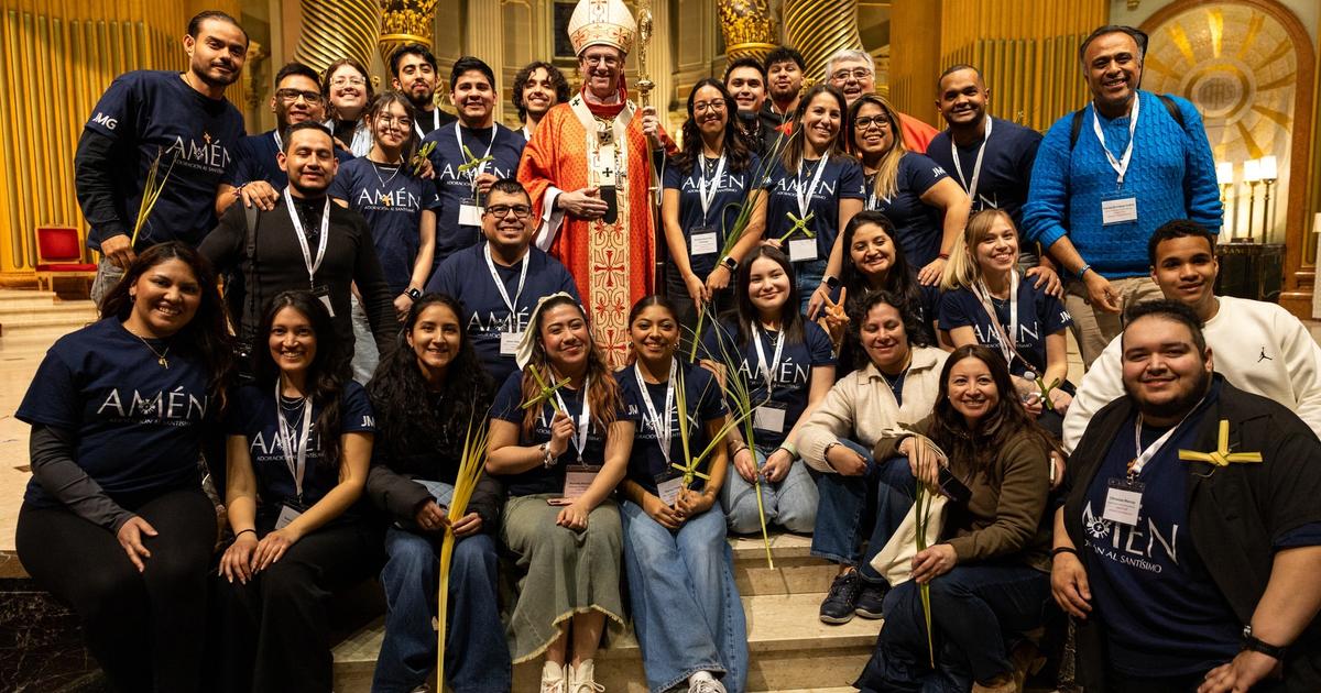 Montreal youth embrace Palm Sunday joy