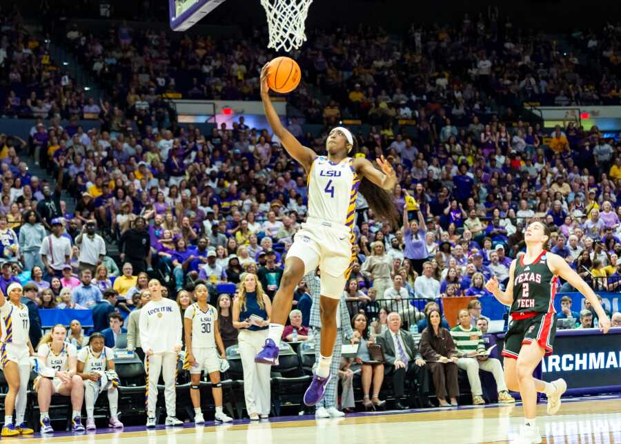 Syndication: The Daily Advertiser