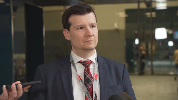 Calgary mayor says no city council members targeted in corruption probe, but information not sourced from RCMP