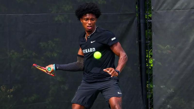 Lash, Weekes Lead Men’s Tennis Versus Longwood