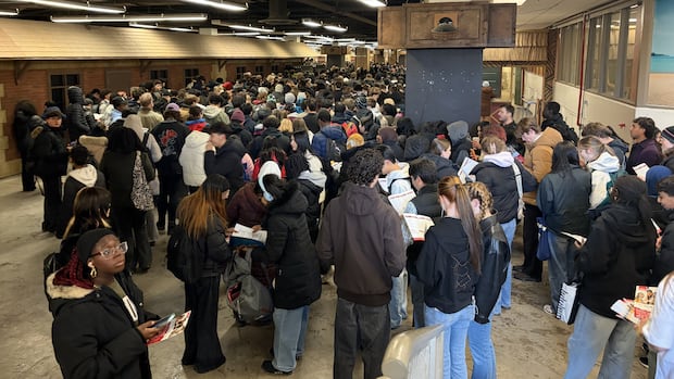 Thousands of young Calgarians gather at city's 27th annual youth hiring fair