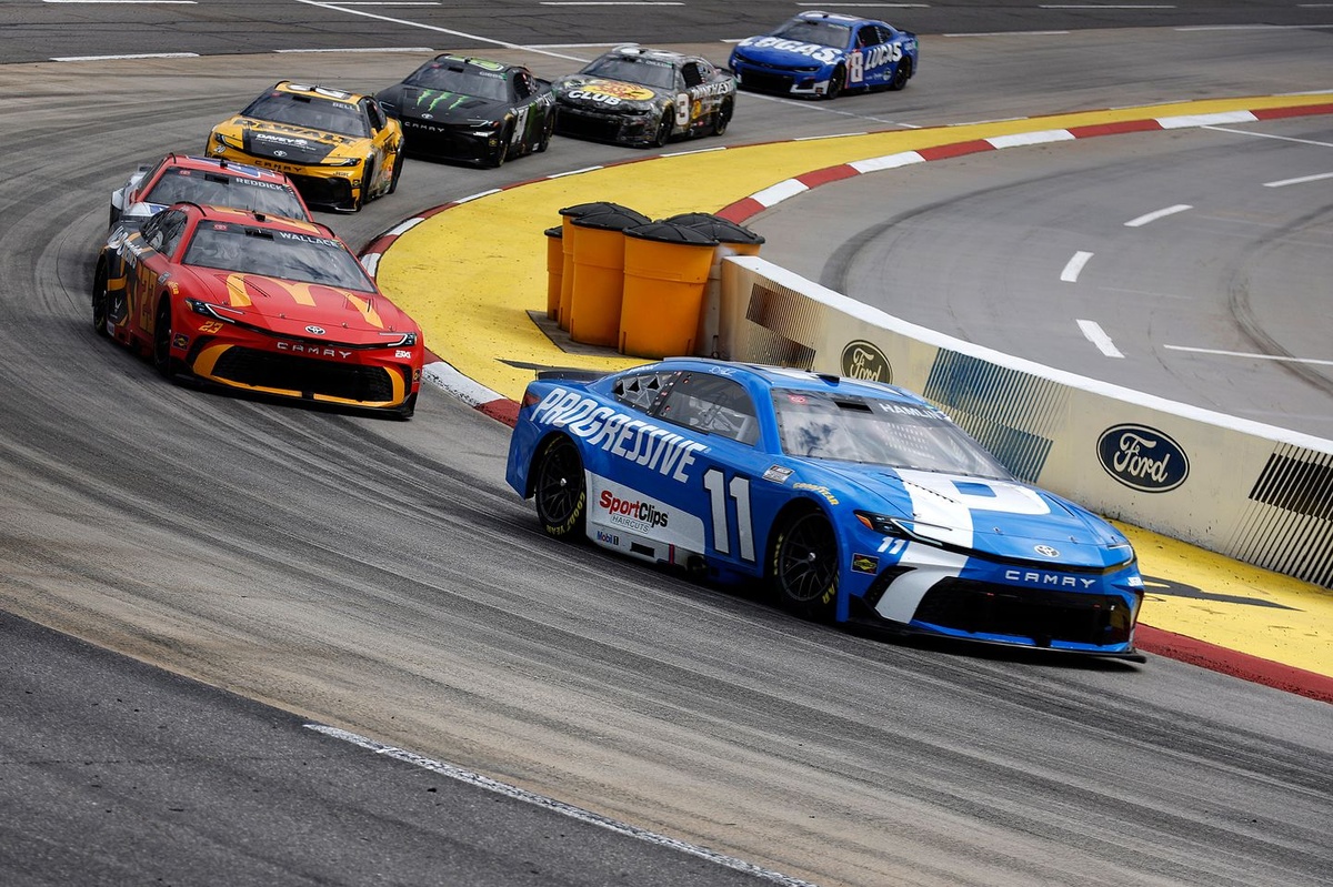Weekend schedule, start time, TV
