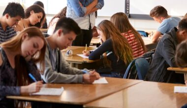 Violence among high school students, especially against girls, on the rise in Montreal