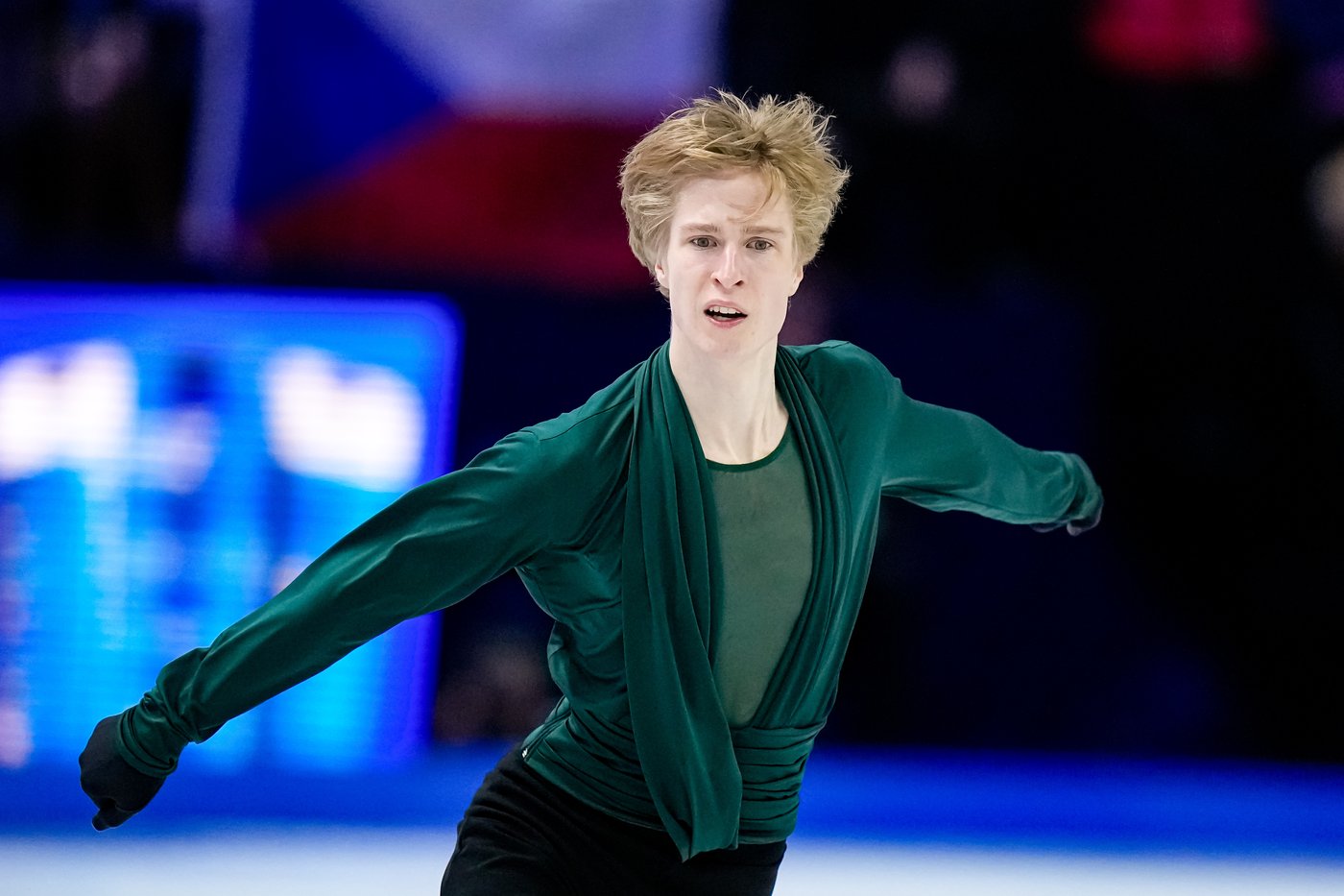 Canada’s Stephen Gogolev finishes fourth at world figure skating championships | NanaimoNewsNOW