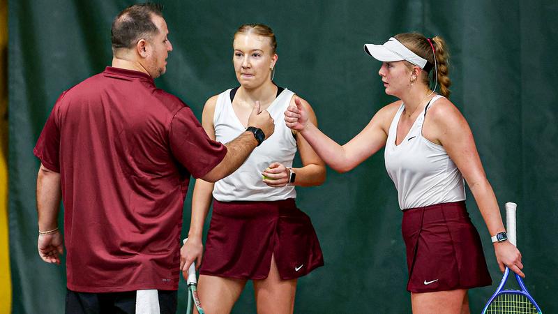 Women's tennis drops pair of tight matches at Butler and Eastern Kentucky
