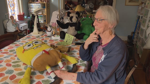 'It’s the stories behind these bears': Vancouver 'teddy bear doctor' restores old stuffies