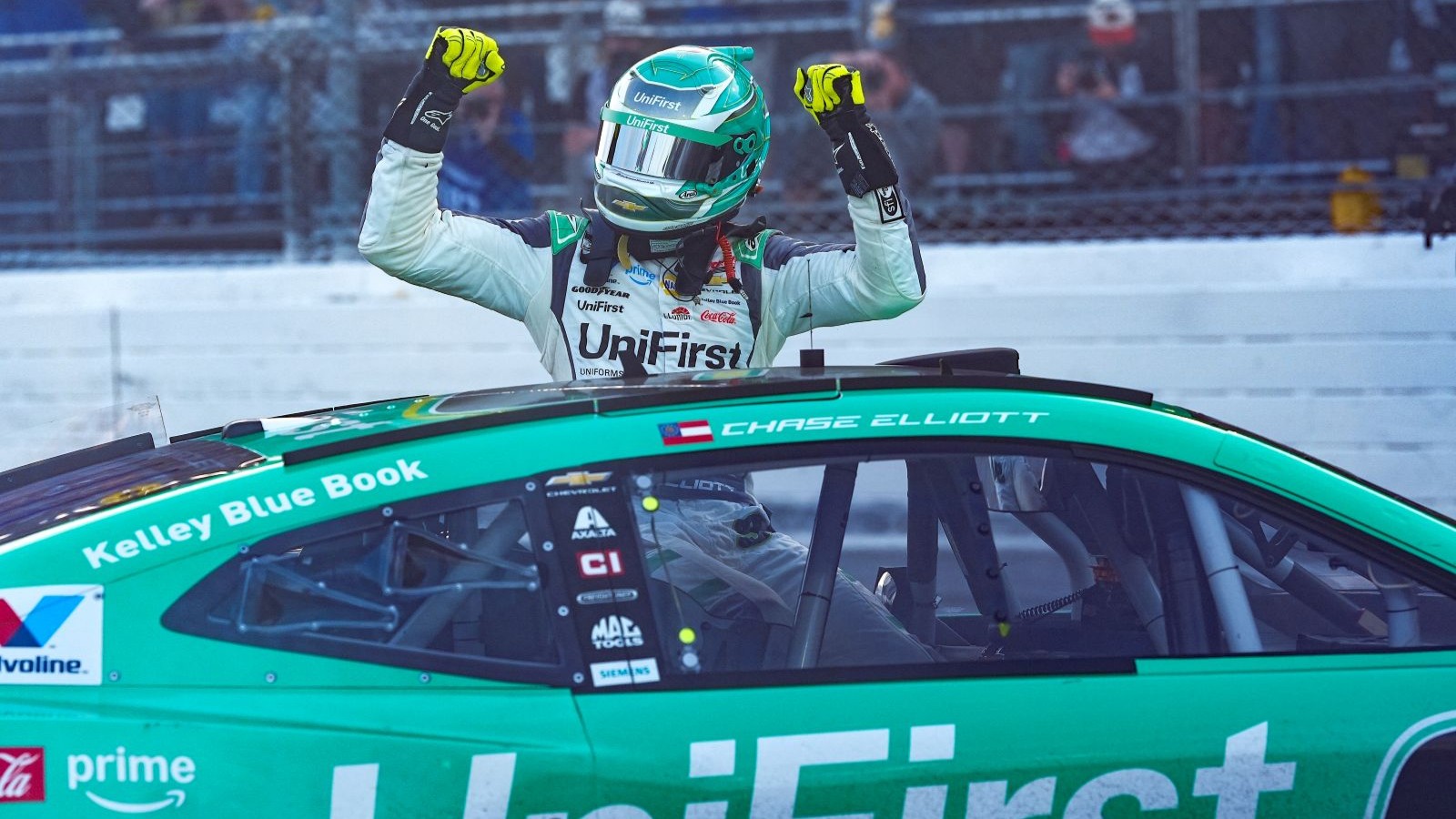 Chase Elliott NASCAR Martinsville