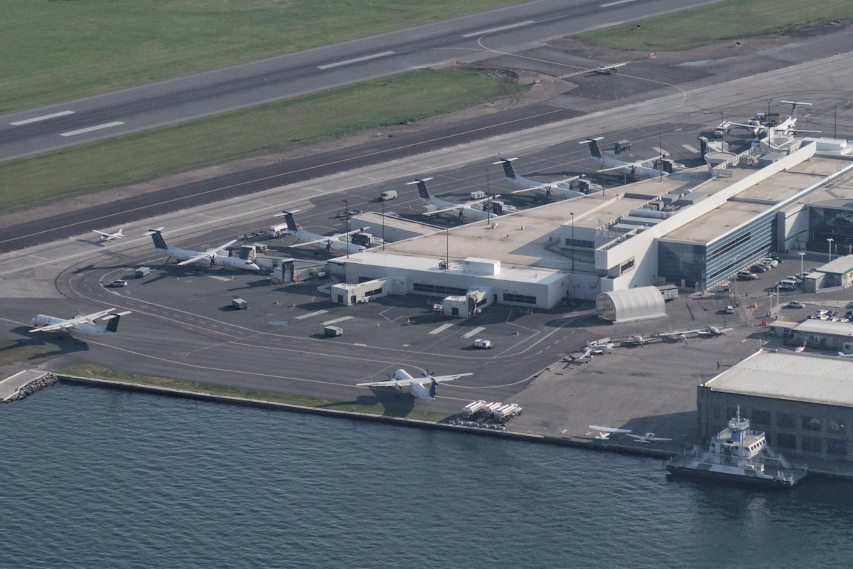 Ontario moves to take over Toronto’s Billy Bishop Airport as expansion plan advances