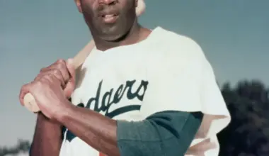 SN 140 Moments: No. 1 - Jackie Robinson breaks MLB's color barrier image