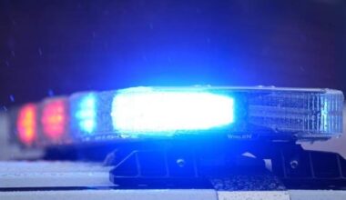 Montreal police suspend search for 18-year-old who fell through ice into river - Montreal