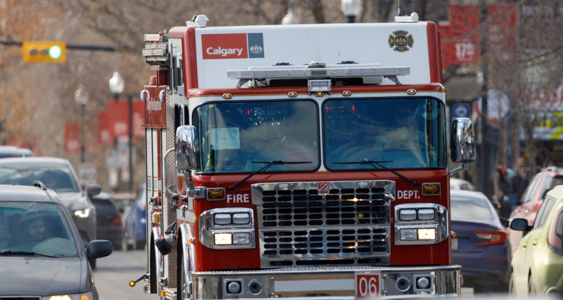 Bystanders perform CPR on woman caught in SW blaze: CFD