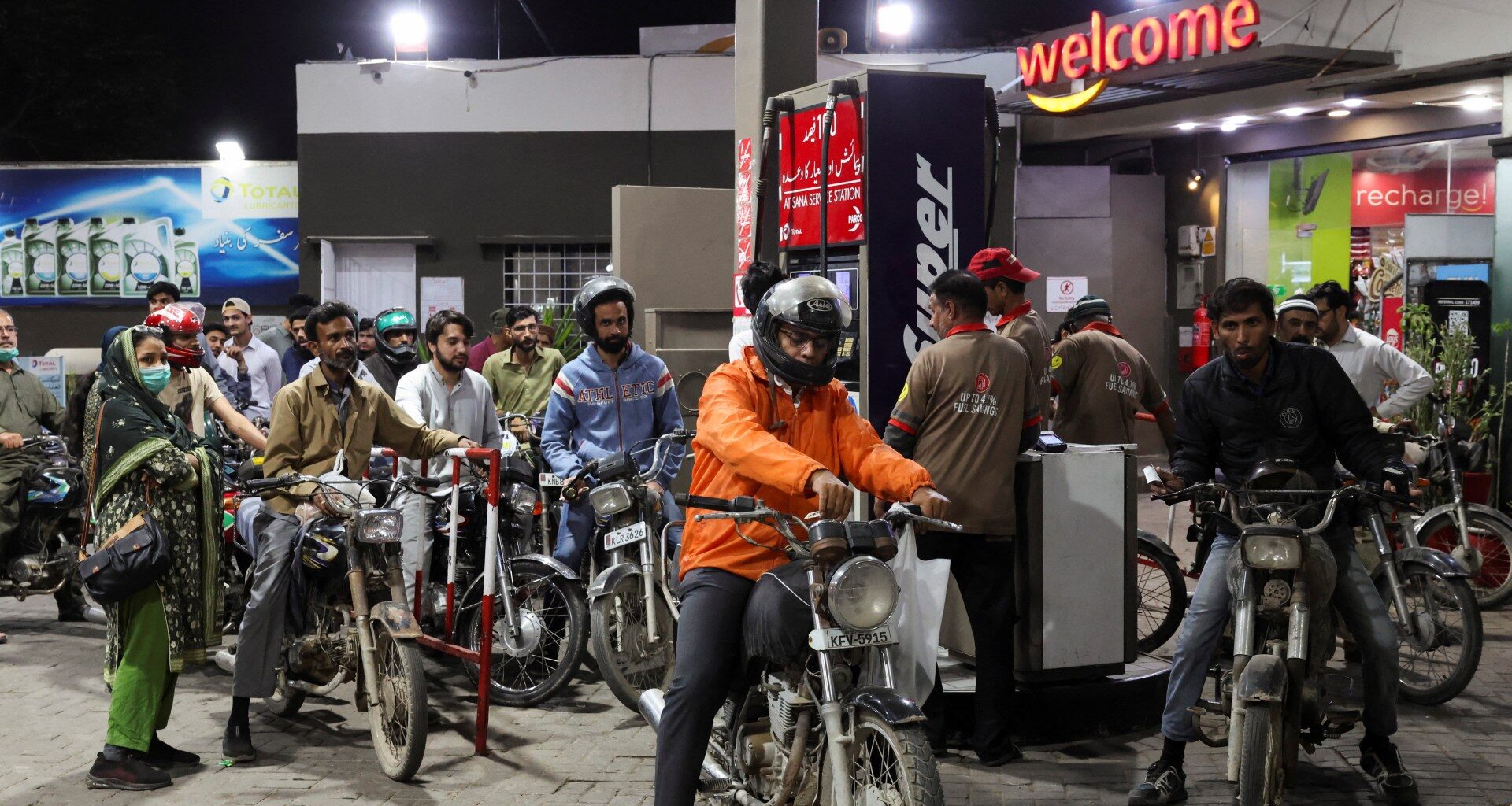 Pakistan orders sweeping austerity measures as Iran war triggers oil crisis | Oil and Gas News