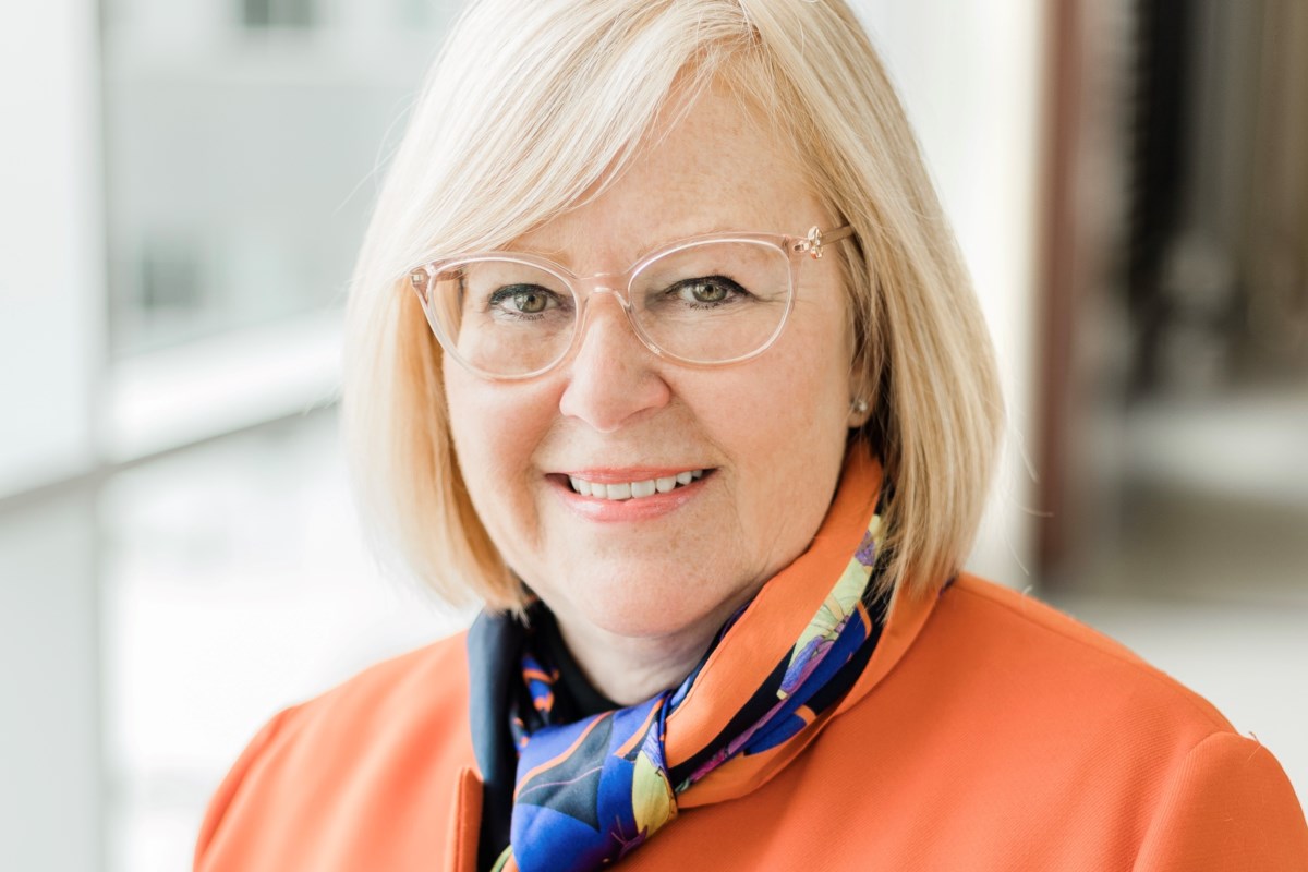 Hospital president retiring to spend time with family and friends