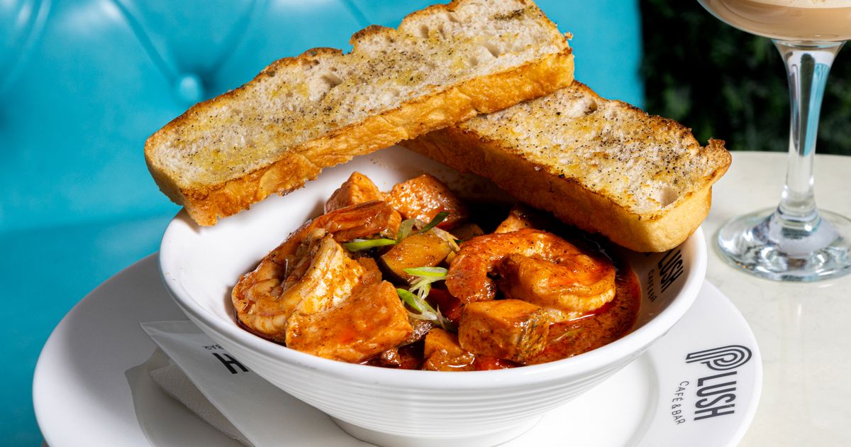 Plush Cafe and Bar - blogTO