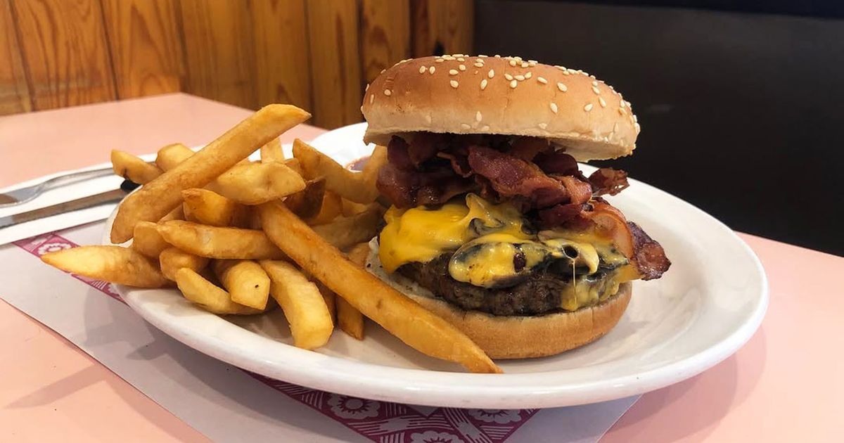 Famous Montreal diner just opened its first Toronto location