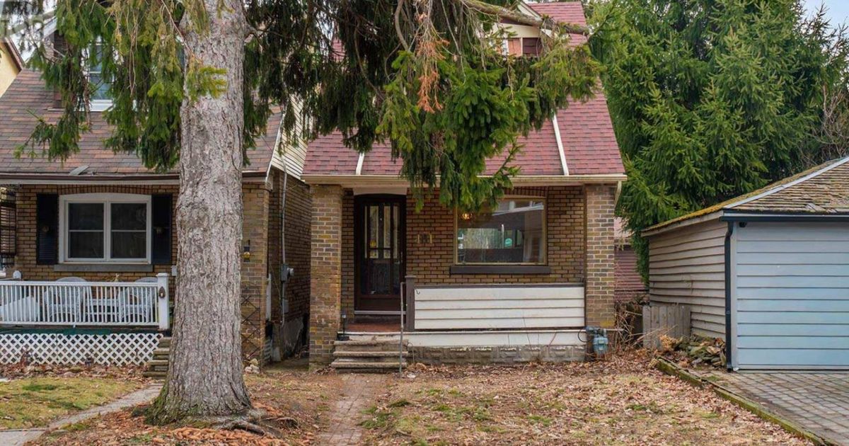 It is suspicious that this Toronto house is listed for under $500K