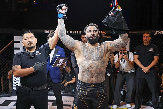 Top heavyweight MMA prospect inks multi-match deal with RAF