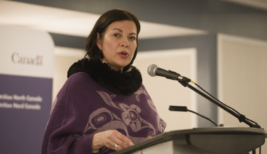 Can shopping online make northern groceries cheaper? Ottawa funding research to find out