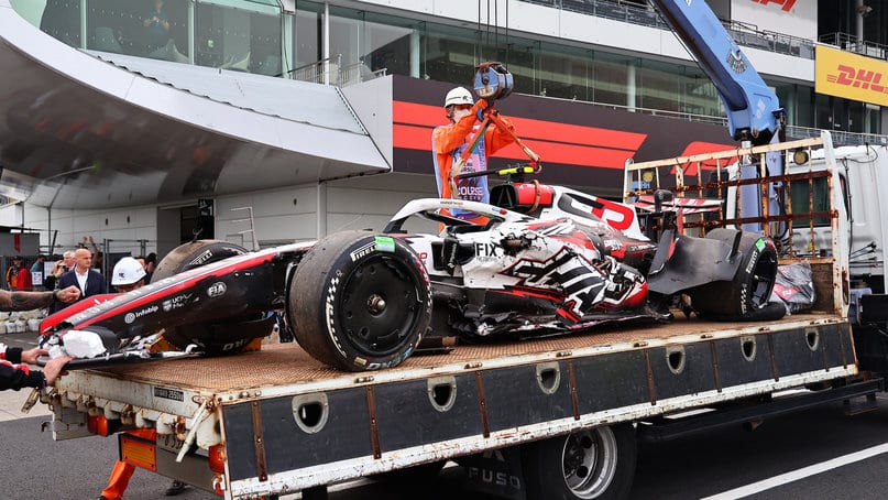 Oliver Bearman´s Haas-Ferrari after crash in the 2026 Japanese Grand Prix