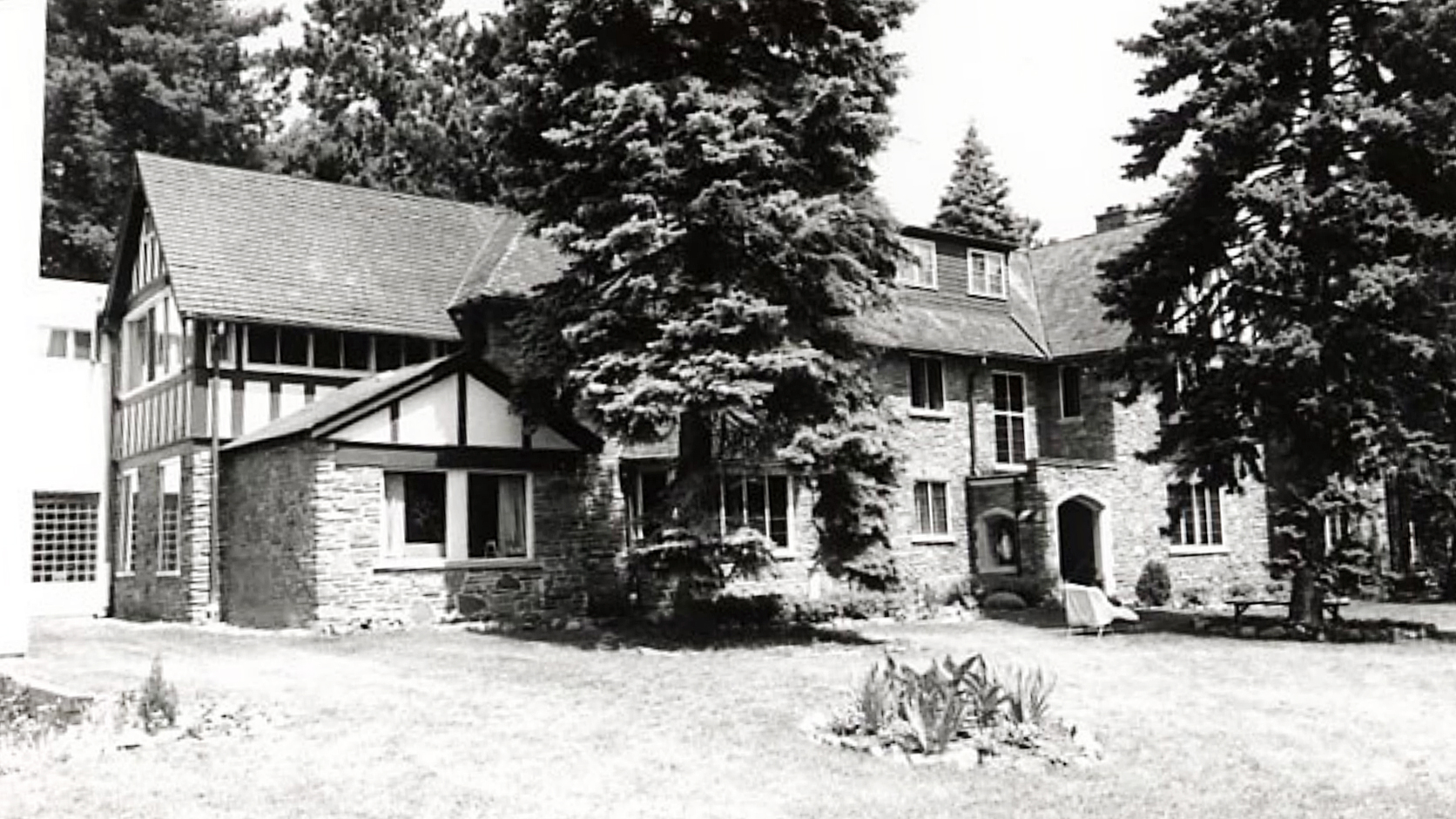 2165 mississauga road