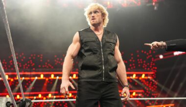 Logan Paul vs. Le'Veon Bell Fight Off After WWE Allegedly Prevents Superstar From Boxing