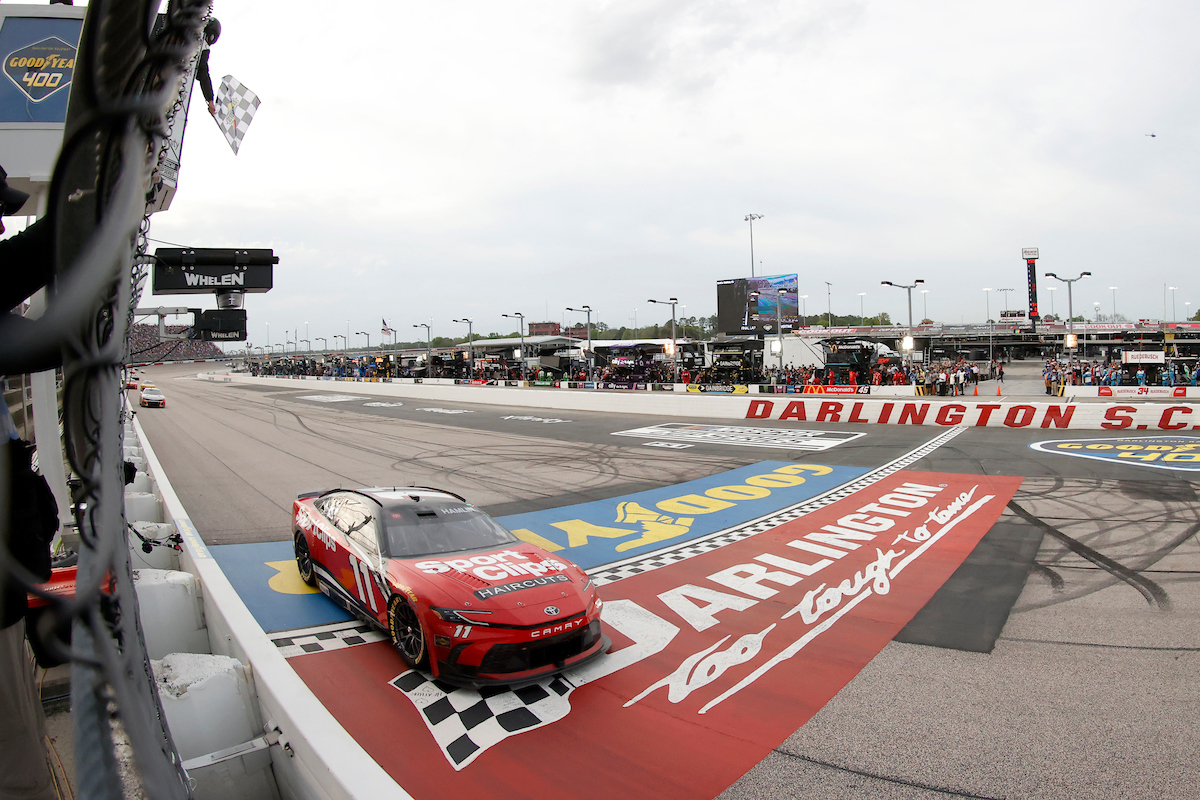 Credit: #11: Denny Hamlin, Joe Gibbs Racing, Sport Clips Haircuts Toyota Camry