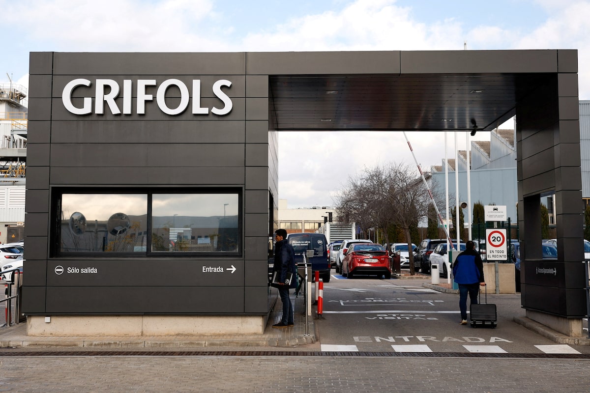 Health Canada reviewing deaths of two people who donated plasma at private centres in Winnipeg