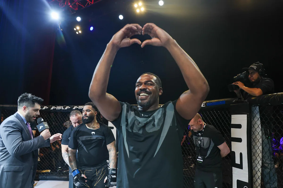 Jon Jones 'in negotiations' with UFC about White House fight